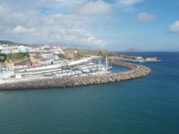 Die Marina von Angra do Heroísmo ist gewiß die beste auf den Azoren.