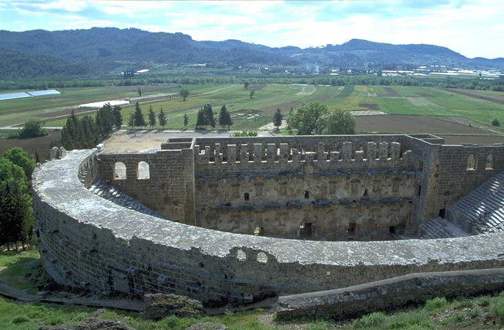 Die antike Stadt liegt auf einem rundum absch�ssigen Tafelberg