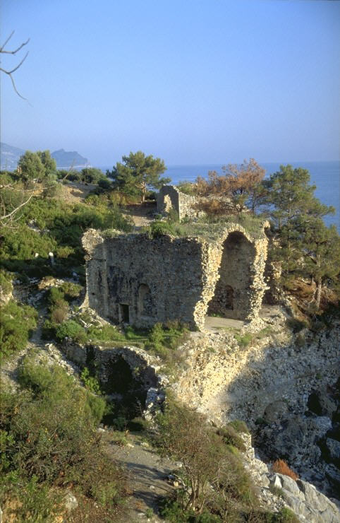 von dem aber nicht mehr viel erhalten ist