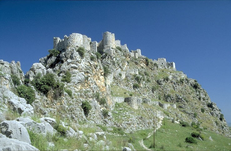 In diesem Gebirge liegt auch die sogenannte Schlangenburg, Yilanlikale auf T�rkisch