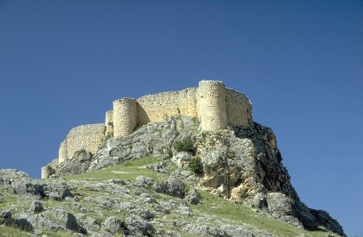 Wahrhaftig, das ganze Land scheint �bers�t zu sein mit diesen Zeugen gro�er K�mpfe