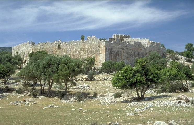 Die Burg Karatepe Kalesi finden wir wohl aus diesem Grund auch nicht