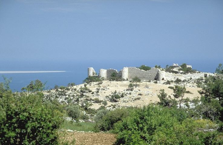Tief ist alles hier, selbst das Staunen zuckt zusammen, wenn es so etwas sieht